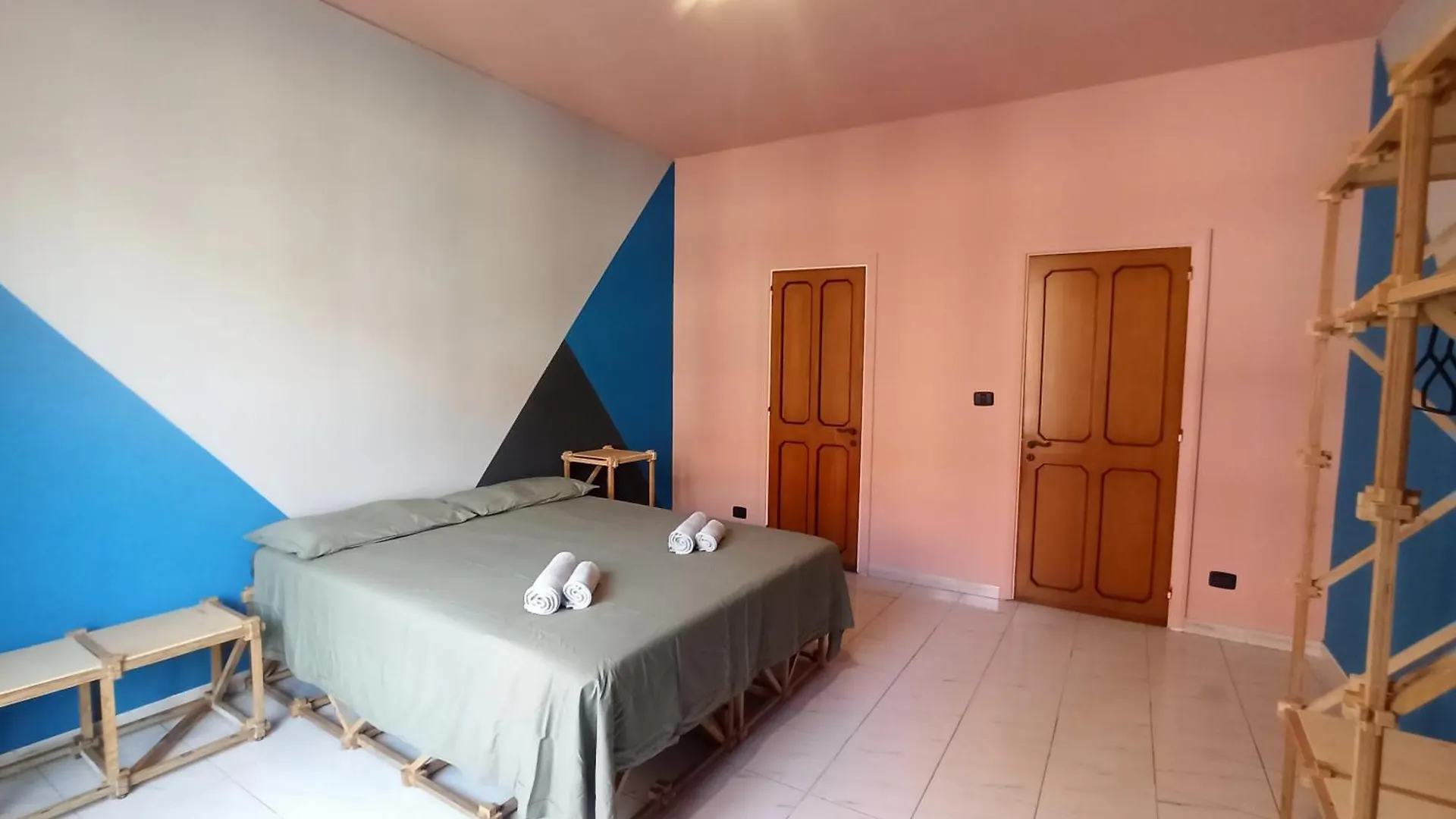 Pensión Hotel Casa Base Bari