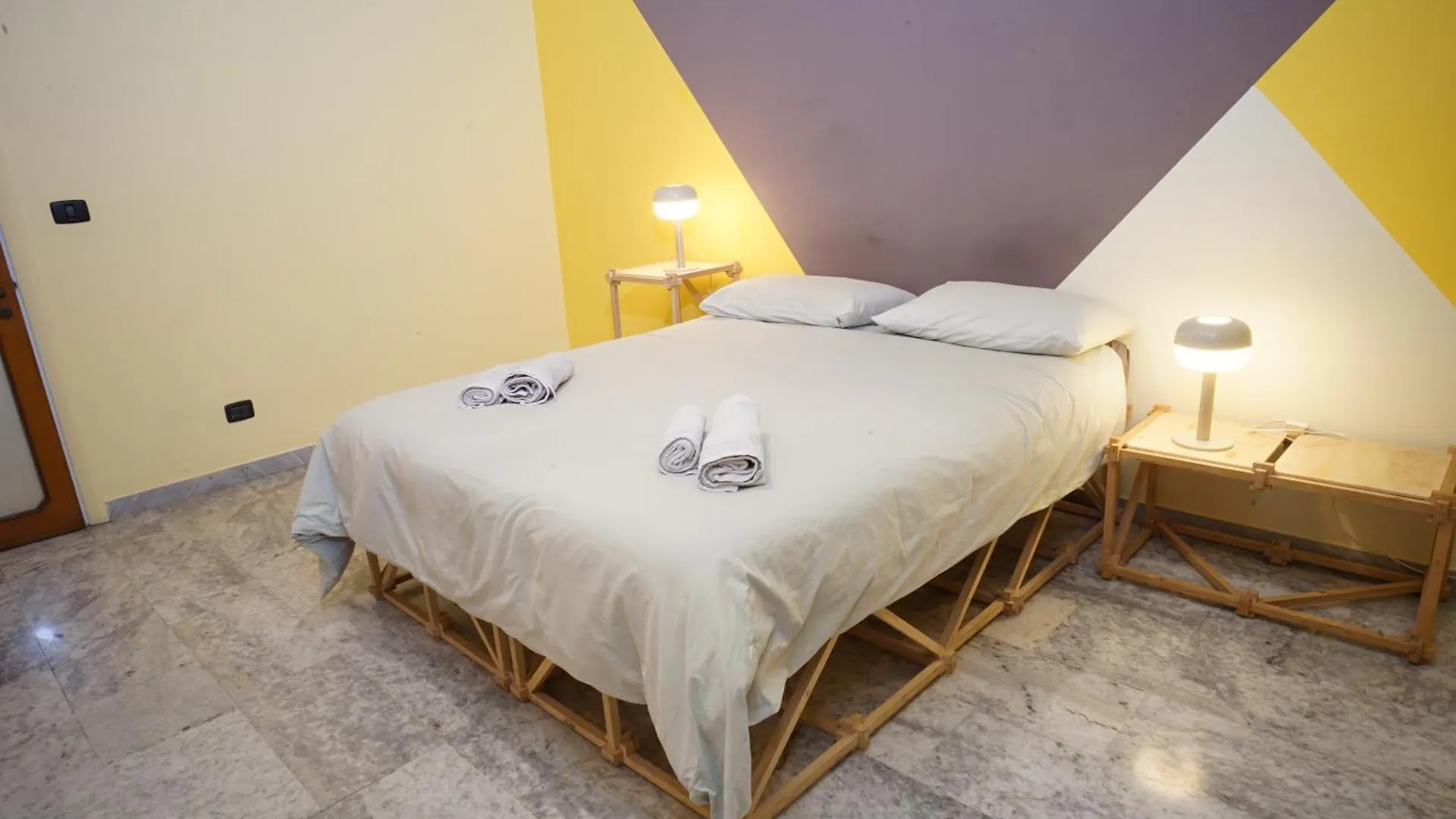Hotel Casa Base Bari Pensión