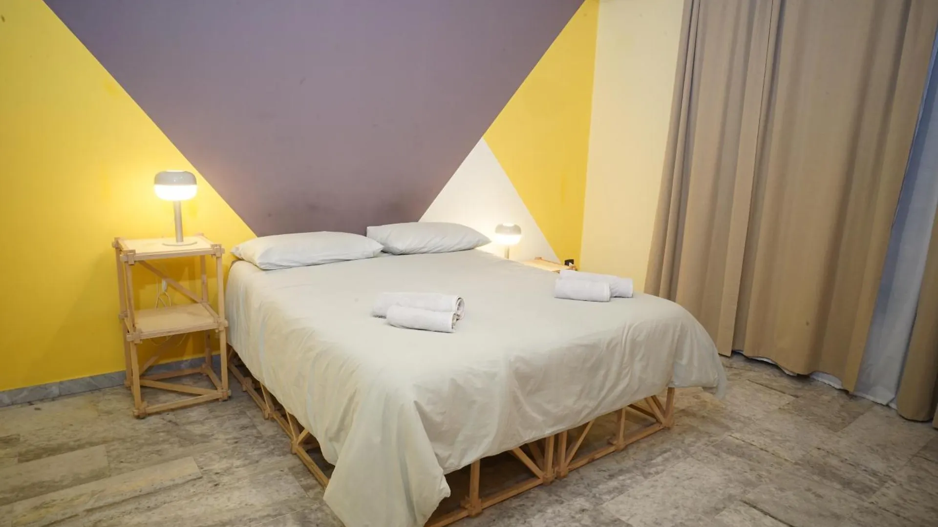 Hotel Casa Base Bari Pensión