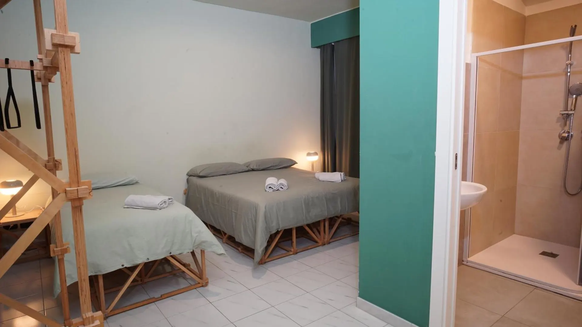 Hotel Casa Base Bari Italia
